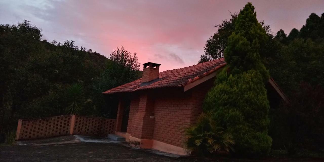 Pousada Recanto Da Vitoria Goncalves Bagian luar foto